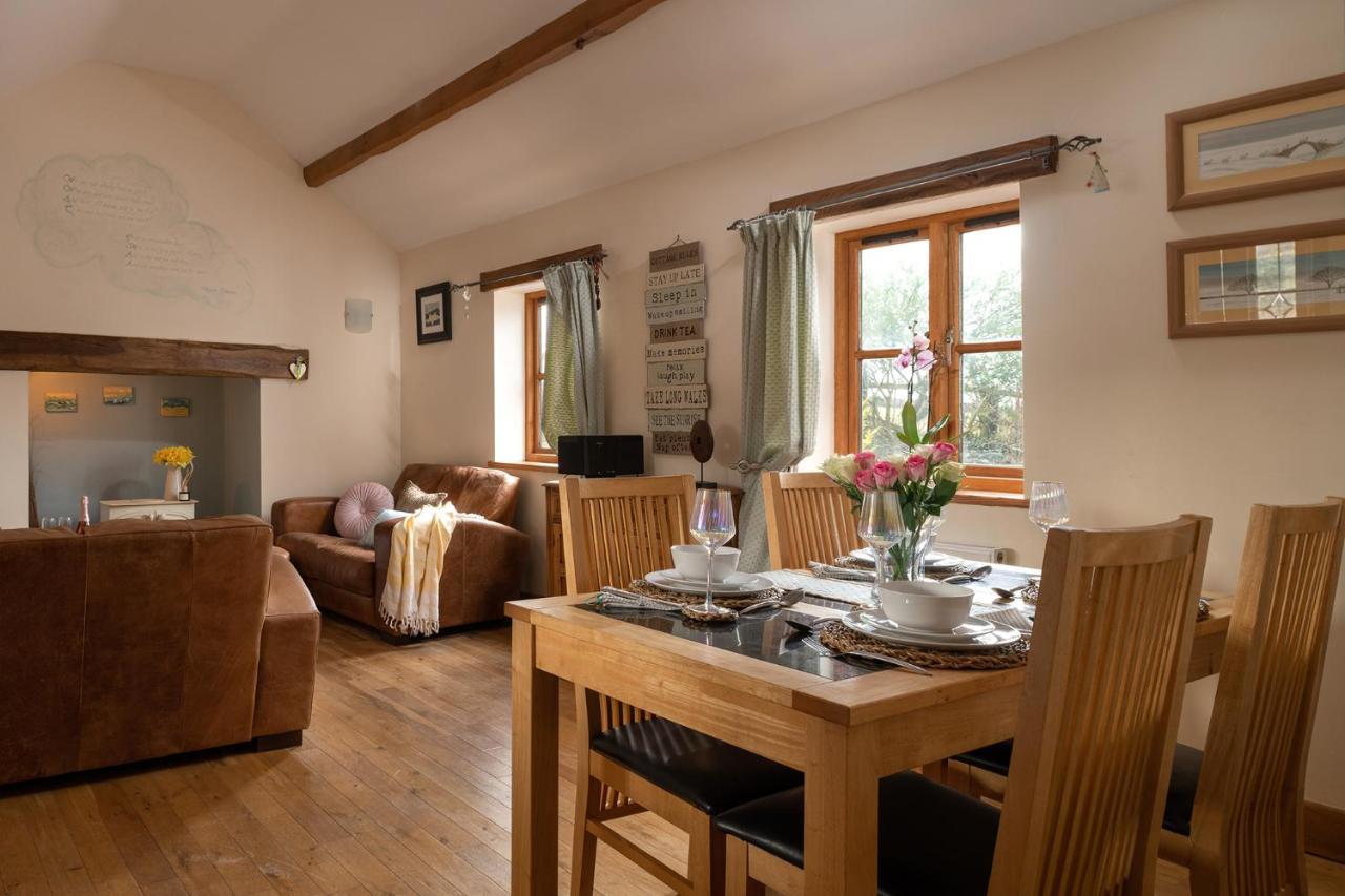 Beautiful Countryside Cottage On The North Wales Coast Abergele Buitenkant foto