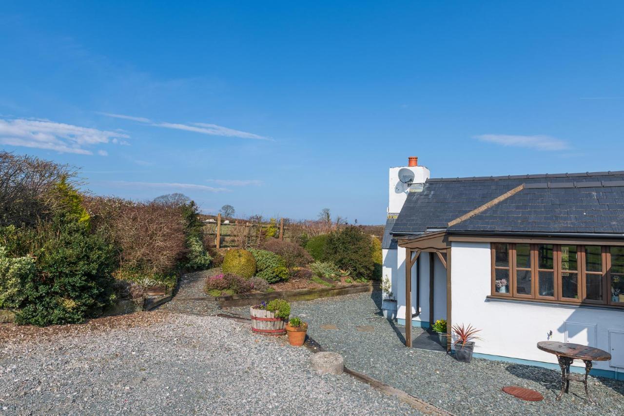 Beautiful Countryside Cottage On The North Wales Coast Abergele Buitenkant foto