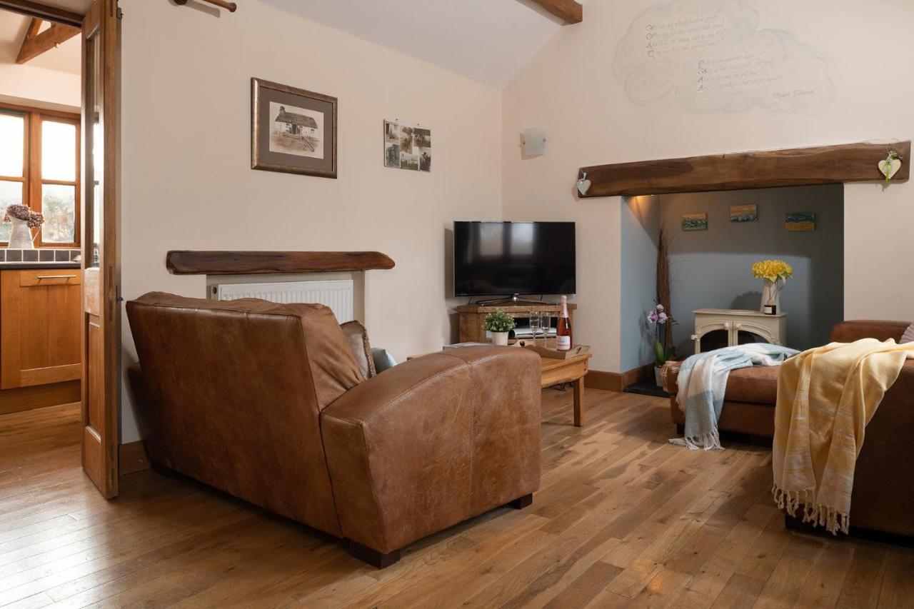 Beautiful Countryside Cottage On The North Wales Coast Abergele Buitenkant foto