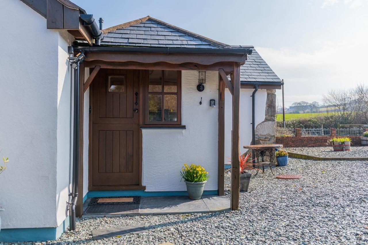 Beautiful Countryside Cottage On The North Wales Coast Abergele Buitenkant foto