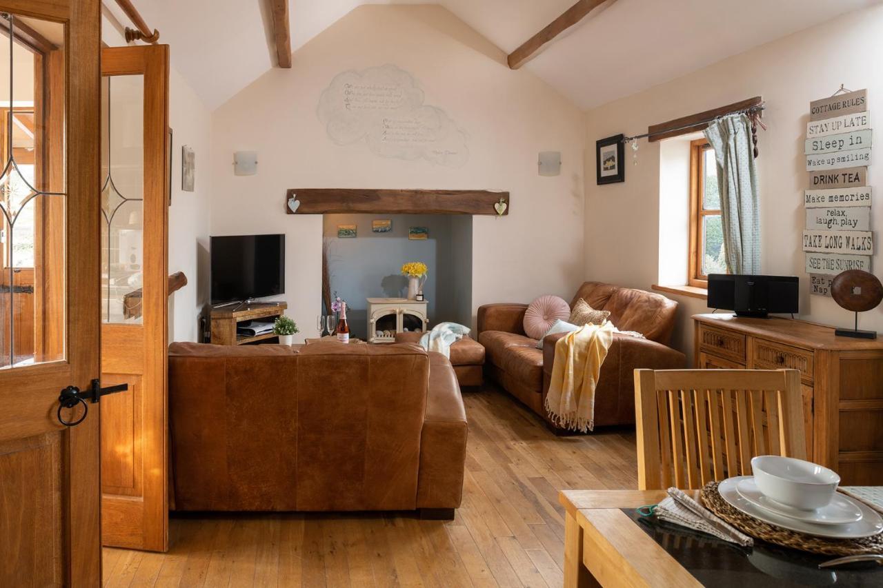 Beautiful Countryside Cottage On The North Wales Coast Abergele Buitenkant foto