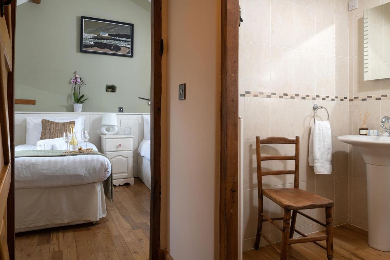 Beautiful Countryside Cottage On The North Wales Coast Abergele Buitenkant foto